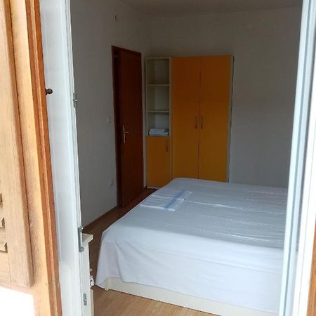 Apartments Iva Baska Voda Luaran gambar