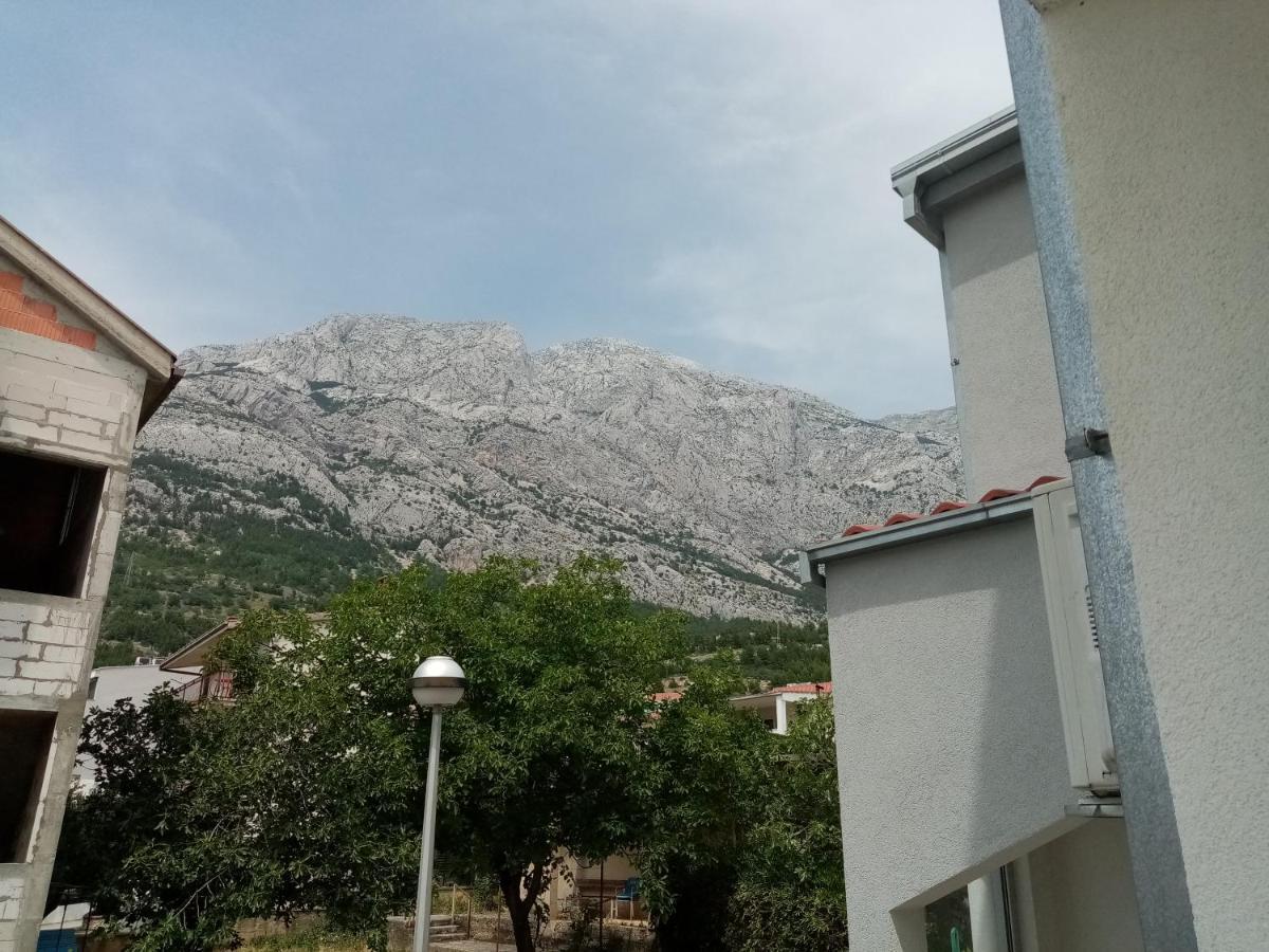 Apartments Iva Baska Voda Luaran gambar