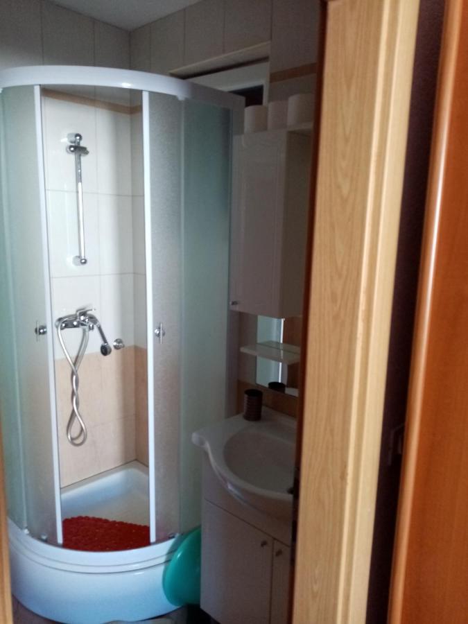 Apartments Iva Baska Voda Luaran gambar