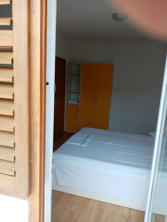 Apartments Iva Baska Voda Luaran gambar