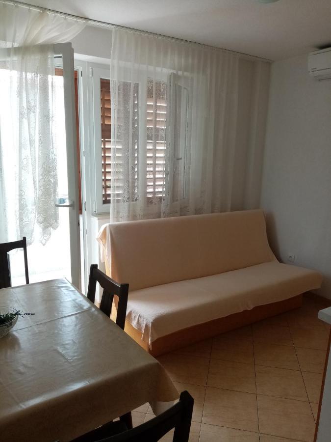Apartments Iva Baska Voda Luaran gambar