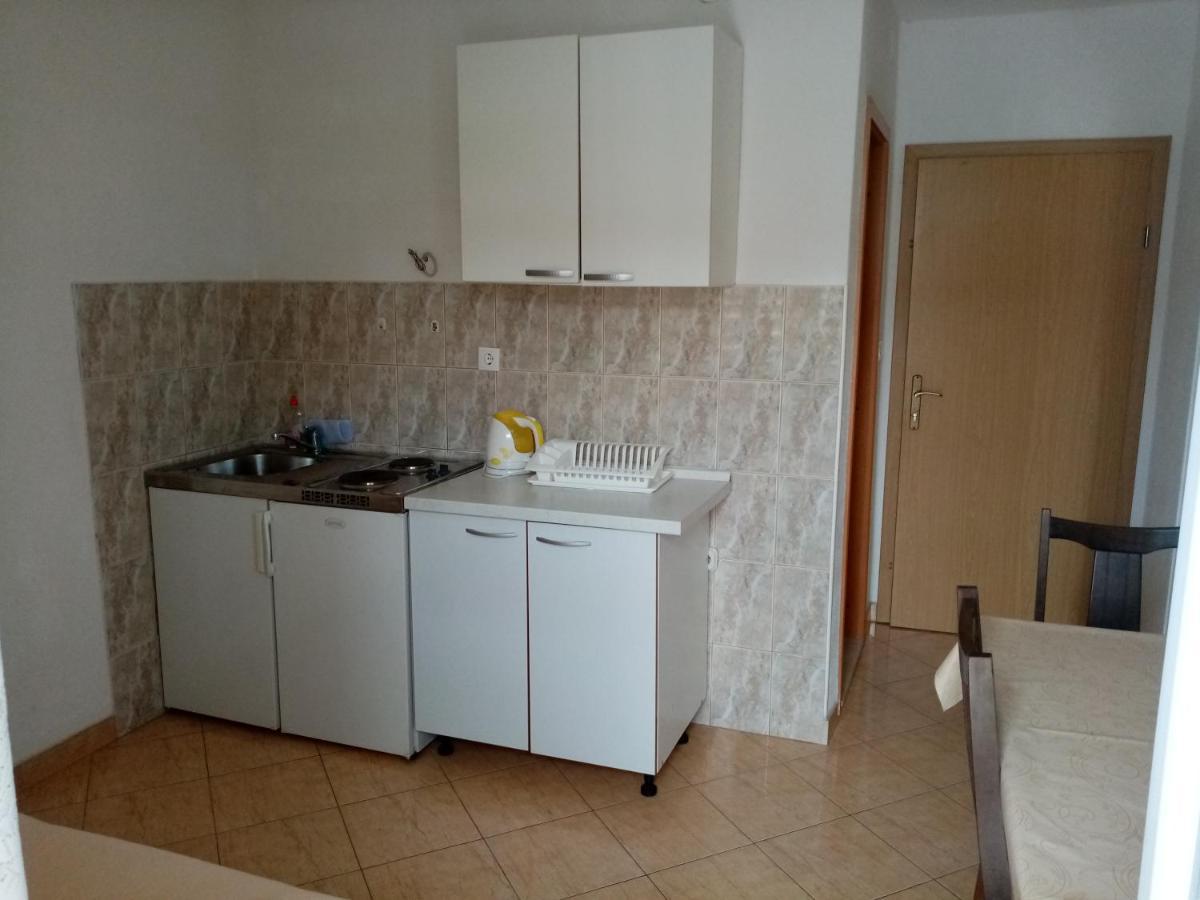Apartments Iva Baska Voda Luaran gambar